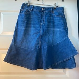 Size 10 Denim flounce skirt.